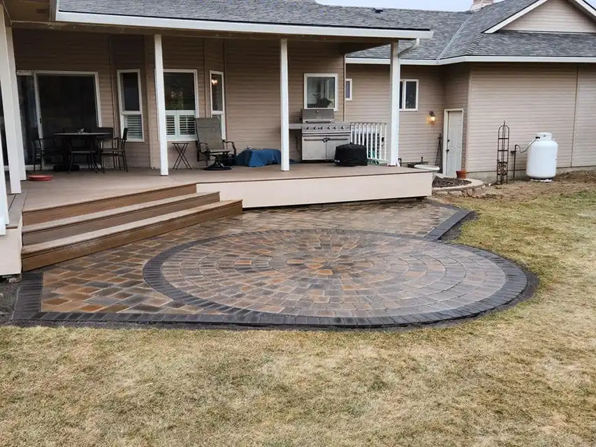 Photo of Julian's Landscaping & Maintenance LLC - Pasco, WA