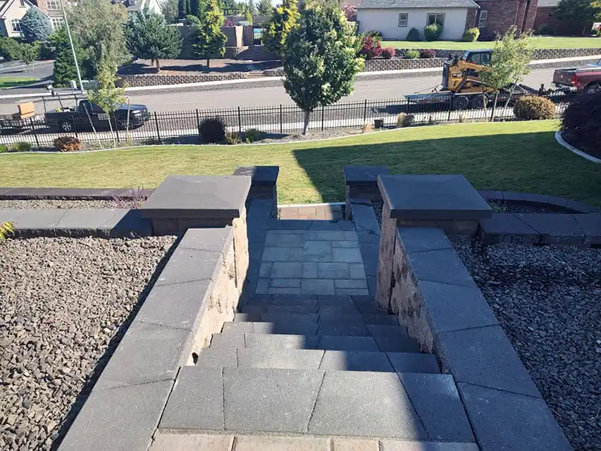 Photo of Julian's Landscaping & Maintenance LLC - Pasco, WA
